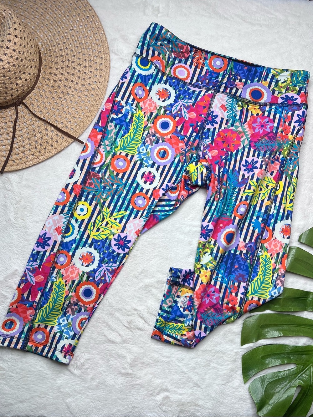 LuLaRoe Medium Floral Capri Leggings Bright Multicolor Striped Workout Yoga